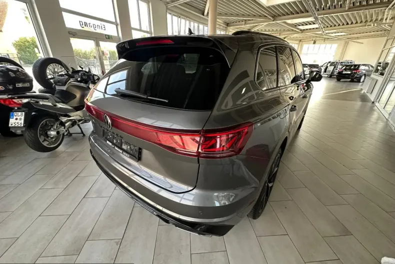 Volkswagen Touareg din 2024 cu 80.542 km - oferta VOL257163 - foto 6