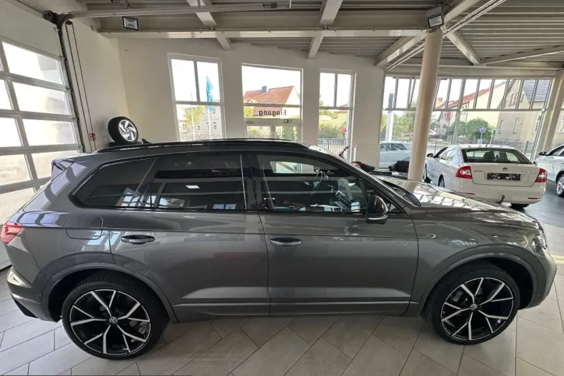 Volkswagen Touareg din 2024 cu 80.542 km - oferta VOL257163 - foto 7
