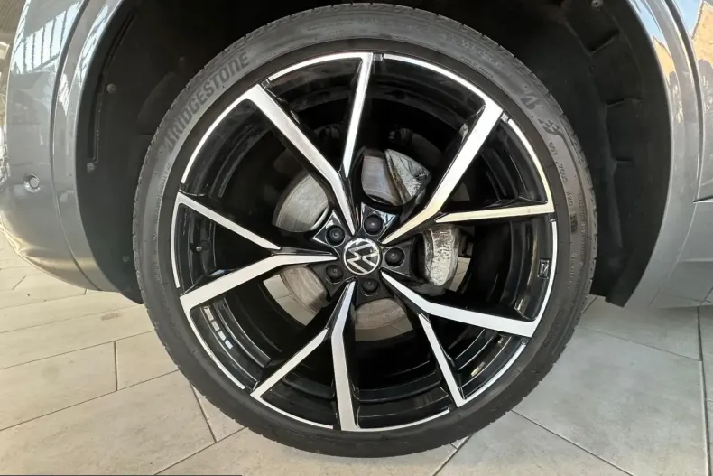 Volkswagen Touareg din 2024 cu 80.542 km - oferta VOL257163 - foto 29