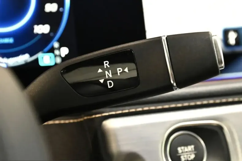 Mercedes-Benz G 580 (Clasa G) din 2025 cu 27.946 km - oferta MER257176 - foto 17