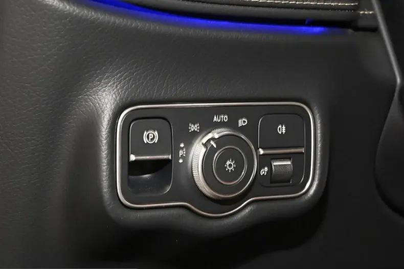 Mercedes-Benz G 580 (Clasa G) din 2025 cu 27.946 km - oferta MER257176 - foto 19