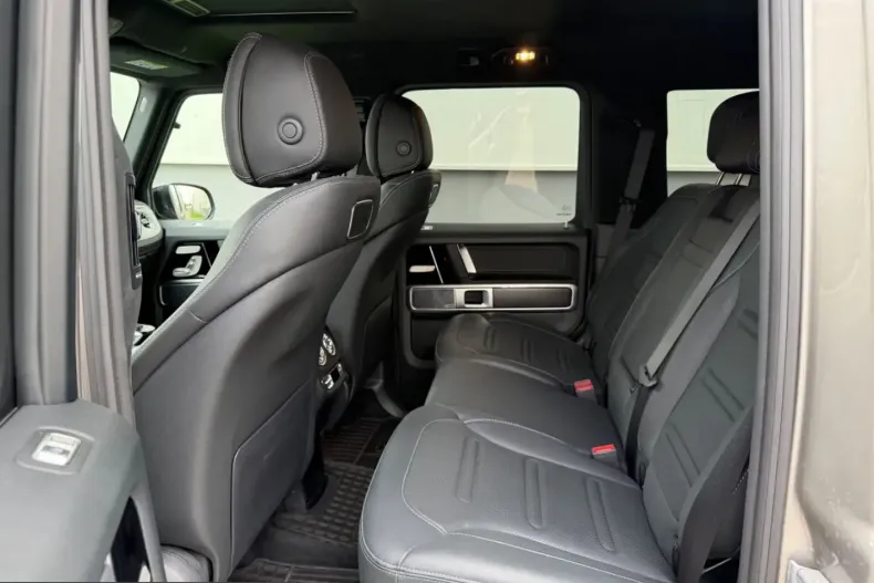 Mercedes-Benz G 400 (Clasa G) din 2022 cu 5.900 km - oferta MER257177 - foto 10