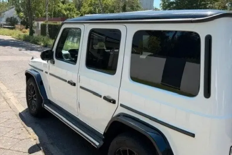 Mercedes-Benz G 500 (Clasa G) din 2023 cu 46.500 km - oferta MER257179 - foto 4