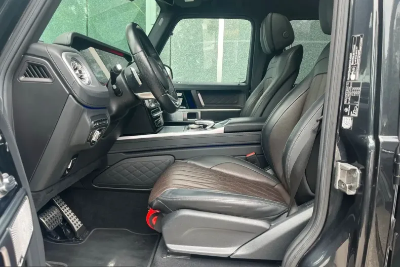 Mercedes-Benz G 500 (Clasa G) din 2023 cu 79.750 km - oferta MER257198 - foto 13