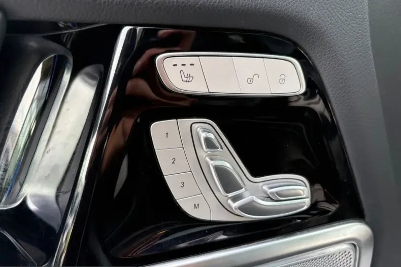 Mercedes-Benz G 350 (Clasa G) din 2022 cu 85.500 km - oferta MER257201 - foto 11