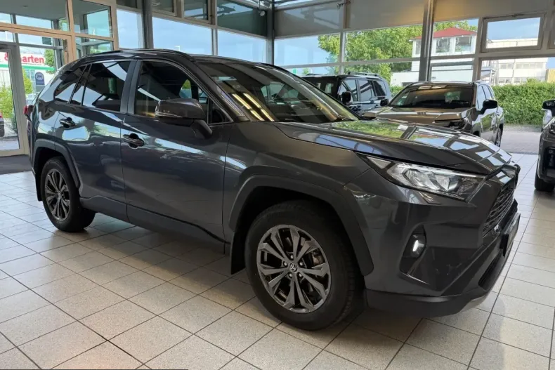 Toyota RAV4 din 2023 cu 66.180 km - oferta TOY257230 - foto 1