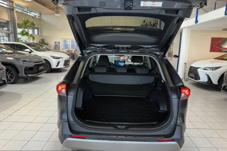 Toyota RAV4 din 2023 cu 66.180 km - oferta TOY257230 - foto 13