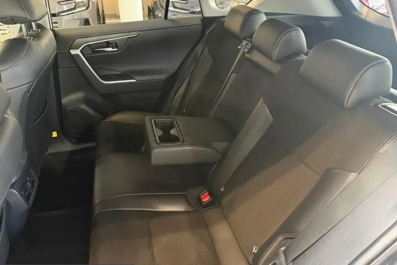 Toyota RAV4 din 2023 cu 66.180 km - oferta TOY257230 - foto 24
