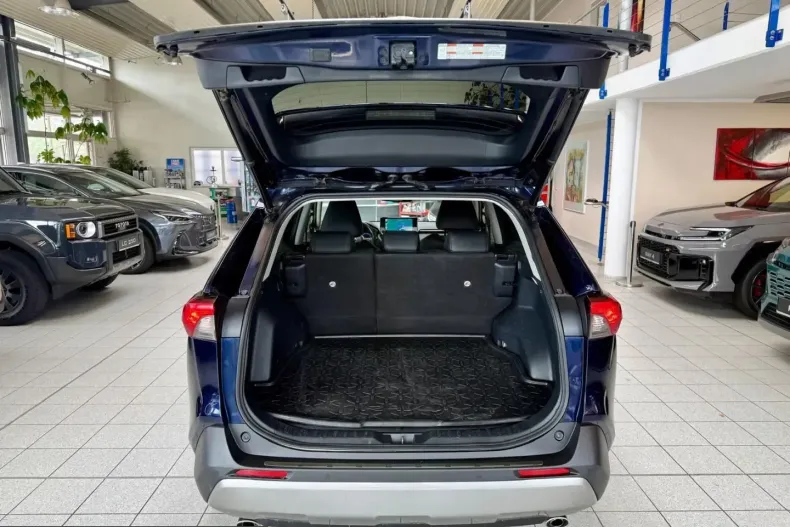 Toyota RAV4 din 2023 cu 59.981 km - oferta TOY257234 - foto 11