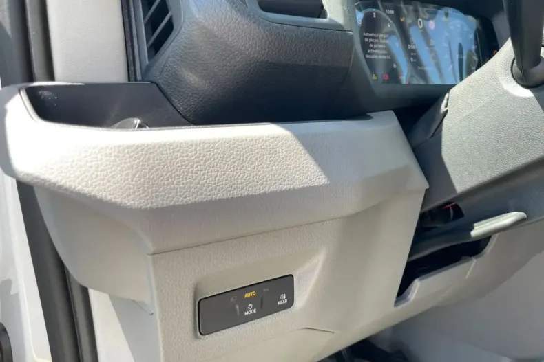 Volkswagen Crafter din 2026 cu 1 km - oferta VOL257249 - foto 3