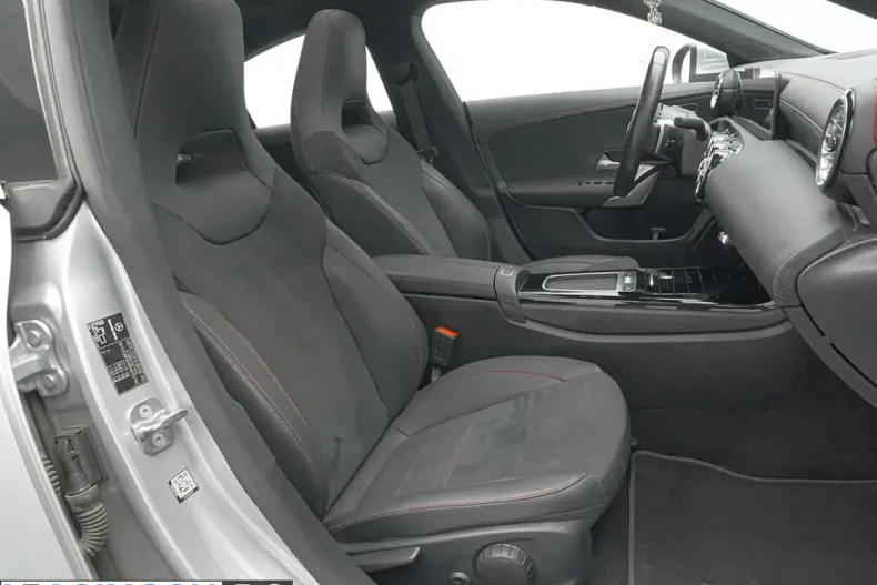 Mercedes-Benz CLA 250 (Clasa CLA) din 2024 cu 20.000 km - oferta MER257254 - foto 7