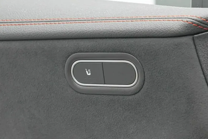Mercedes-Benz CLA 250 (Clasa CLA) din 2024 cu 20.000 km - oferta MER257254 - foto 17