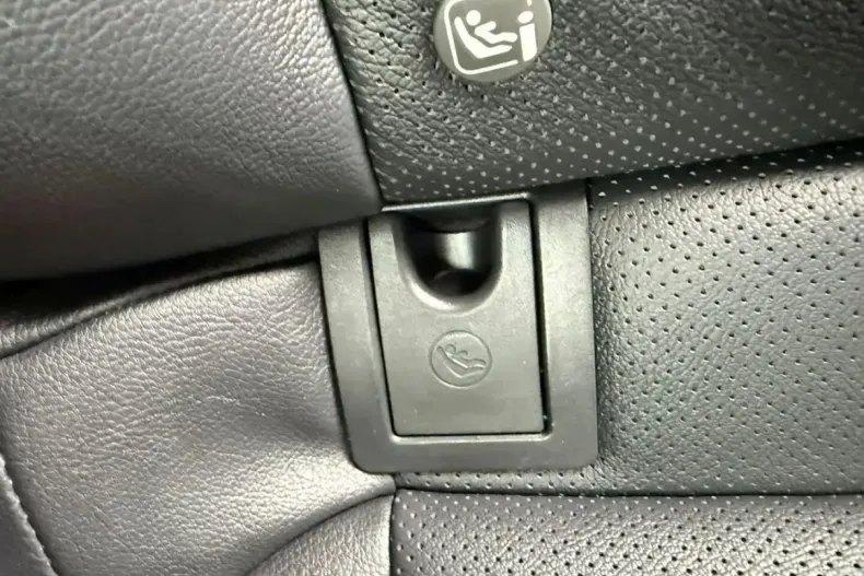 Toyota Camry din 2023 cu 49.077 km - oferta TOY257255 - foto 17