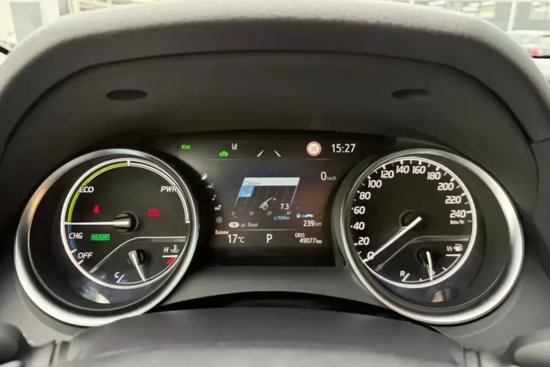 Toyota Camry din 2023 cu 49.077 km - oferta TOY257255 - foto 22