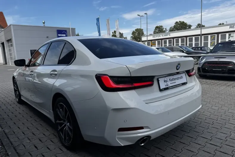 BMW 318 (Seria 3) din 2022 cu 84.109 km - oferta BMW257259 - foto 4
