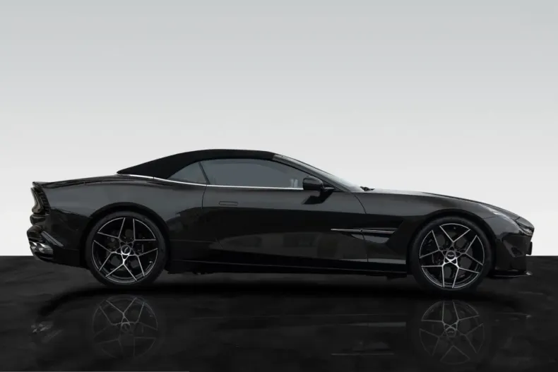 Aston Martin Vanquish din 2026 cu 4.999 km - oferta AST257275 - foto 9