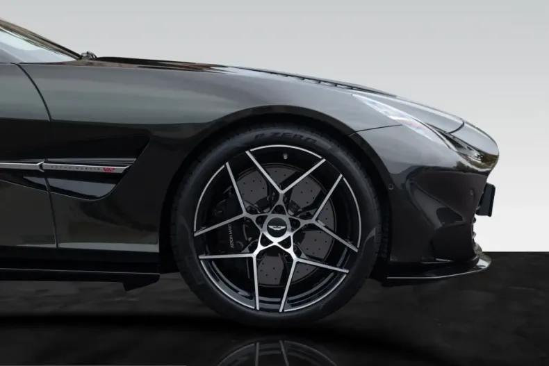 Aston Martin Vanquish din 2026 cu 4.999 km - oferta AST257275 - foto 10