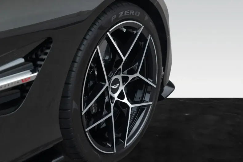 Aston Martin Vanquish din 2026 cu 4.999 km - oferta AST257275 - foto 12