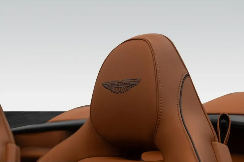 Aston Martin Vanquish din 2026 cu 4.999 km - oferta AST257275 - foto 31