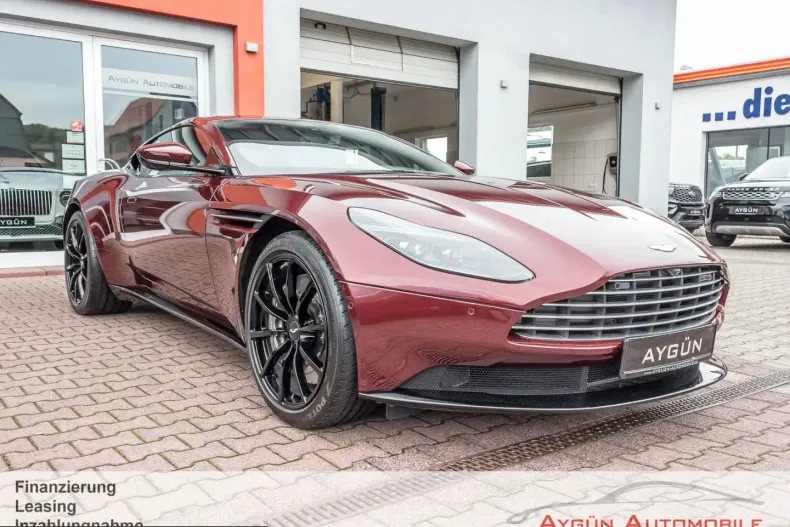 Aston Martin DB11 din 2022 cu 6.215 km - oferta AST257276 - foto 3