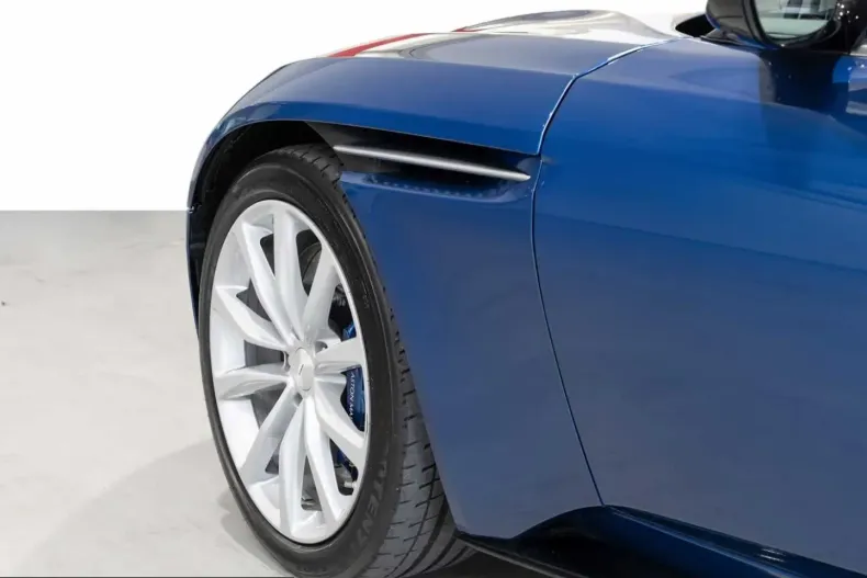 Aston Martin DB11 din 2023 cu 15.550 km - oferta AST257279 - foto 9