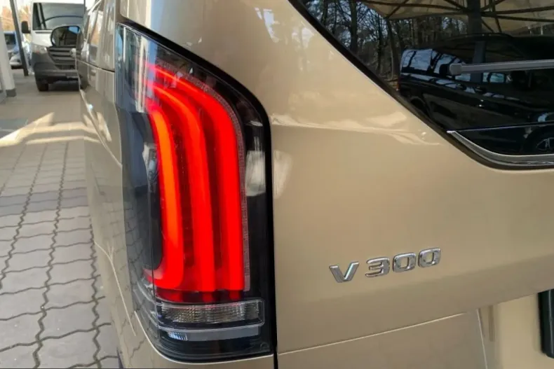 Mercedes-Benz V 300 (Clasa V) din 2025 cu 9.600 km - oferta MER257295 - foto 10