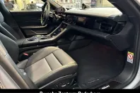 Porsche Taycan din 2025 cu 14.900 km - oferta POR257296 - foto 18