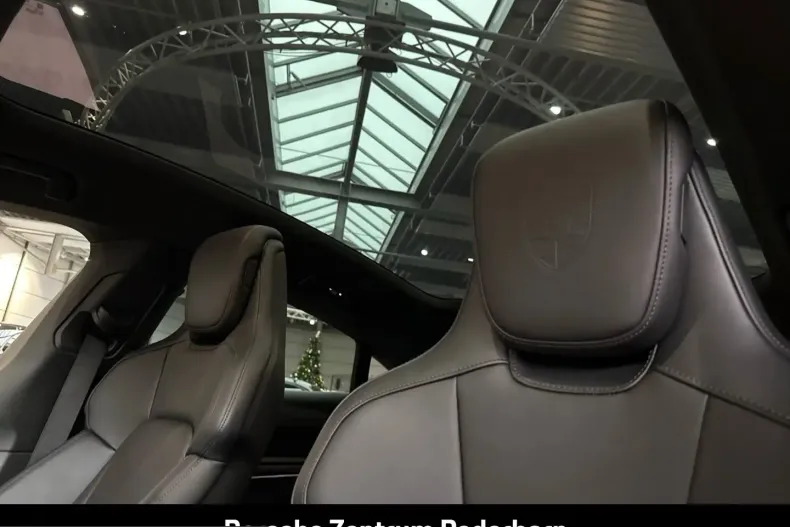 Porsche Taycan din 2025 cu 14.900 km - oferta POR257296 - foto 24