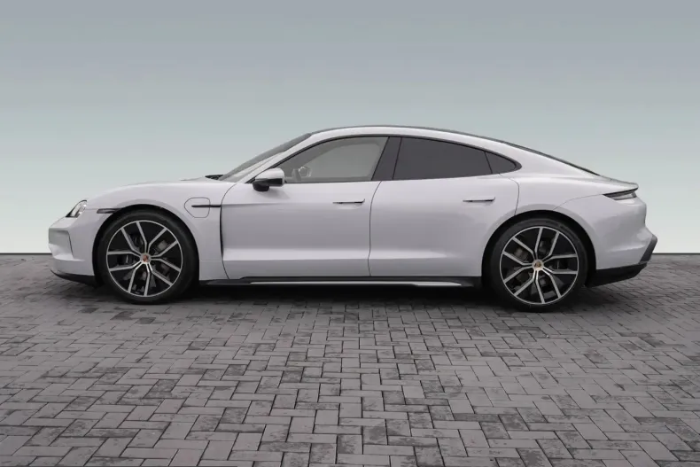 Porsche Taycan din 2025 cu 19.900 km - oferta POR257297 - foto 2
