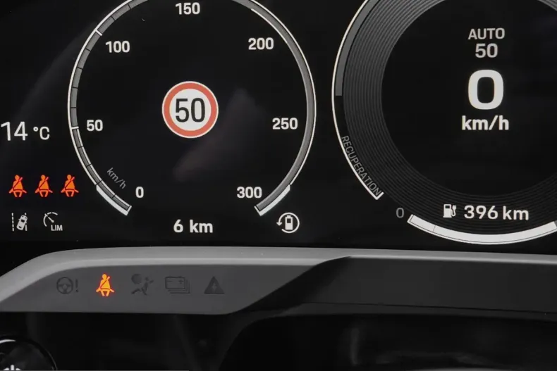 Porsche Taycan din 2025 cu 19.900 km - oferta POR257297 - foto 13