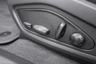 Porsche Taycan din 2025 cu 19.900 km - oferta POR257297 - foto 28