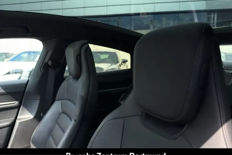 Porsche Taycan din 2025 cu 20.281 km - oferta POR257299 - foto 17