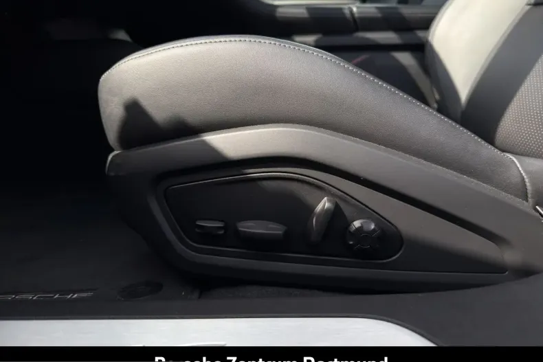 Porsche Taycan din 2025 cu 20.281 km - oferta POR257299 - foto 18