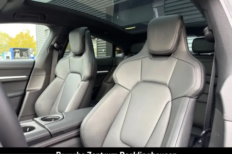Porsche Taycan din 2026 cu 12.117 km - oferta POR257300 - foto 5