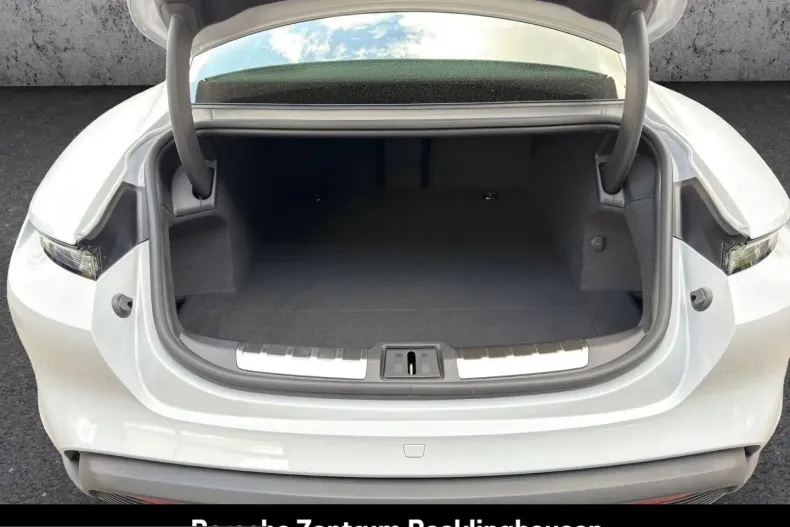 Porsche Taycan din 2026 cu 12.117 km - oferta POR257300 - foto 19