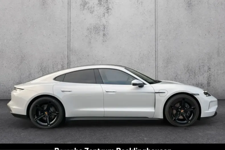 Porsche Taycan din 2025 cu 21.948 km - oferta POR257304 - foto 8