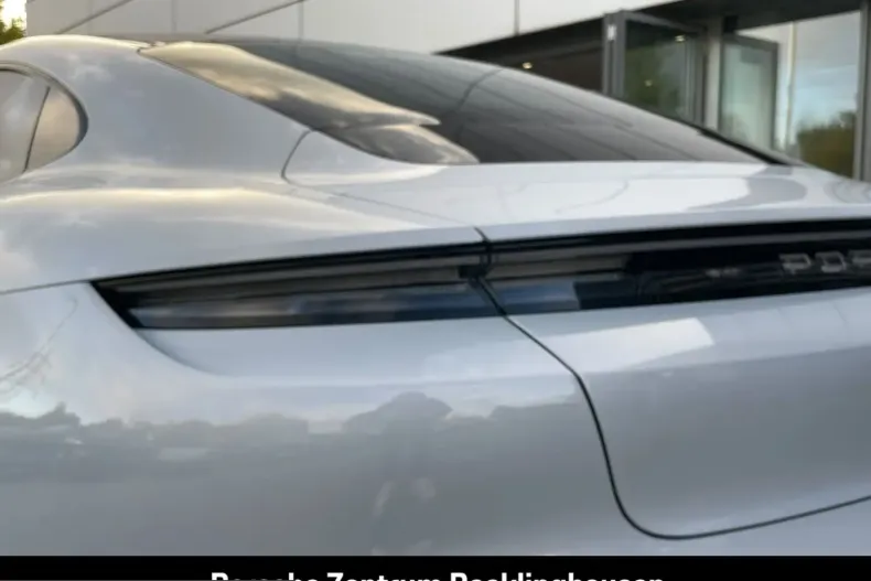 Porsche Taycan din 2025 cu 21.948 km - oferta POR257304 - foto 13