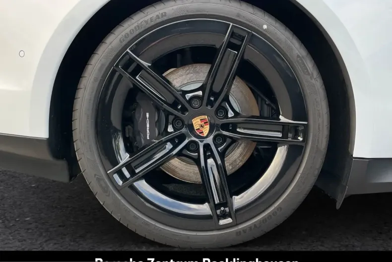 Porsche Taycan din 2025 cu 21.948 km - oferta POR257304 - foto 17
