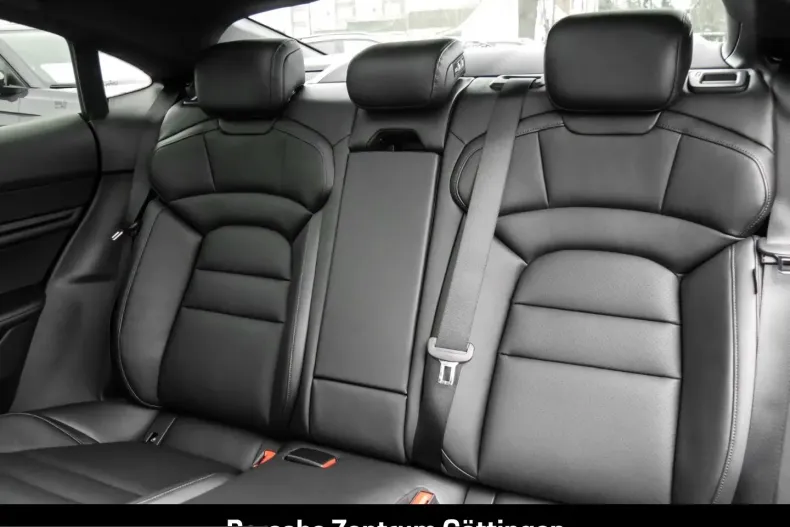 Porsche Taycan din 2025 cu 13.000 km - oferta POR257306 - foto 15