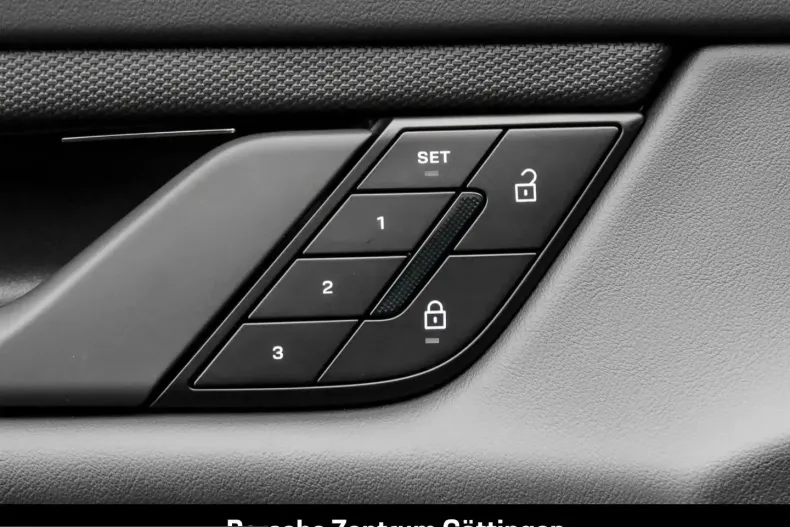Porsche Taycan din 2025 cu 13.000 km - oferta POR257306 - foto 19