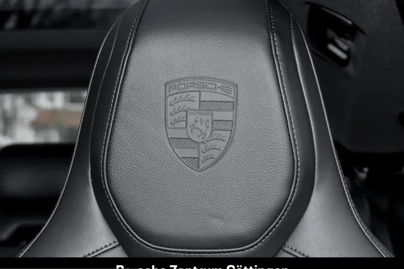 Porsche Taycan din 2025 cu 13.000 km - oferta POR257306 - foto 21