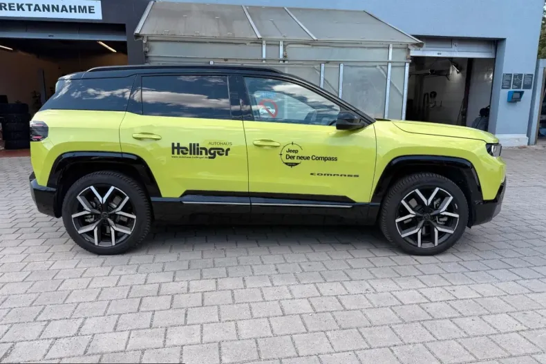 Jeep Compass din 2026 cu 7.500 km - oferta JEE257337 - foto 3