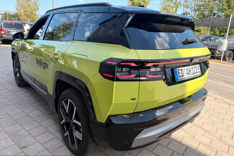 Jeep Compass din 2026 cu 7.500 km - oferta JEE257337 - foto 6