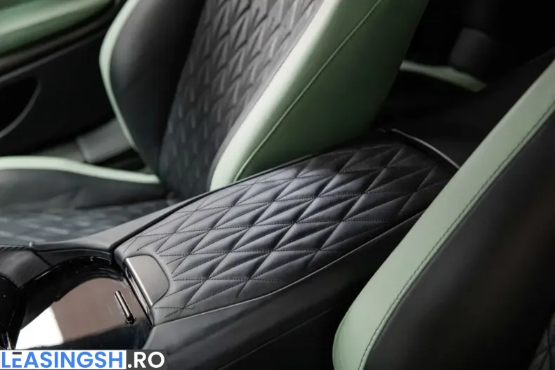 Aston Martin DB12 din 2024 cu 8.900 km - oferta AST257338 - foto 15