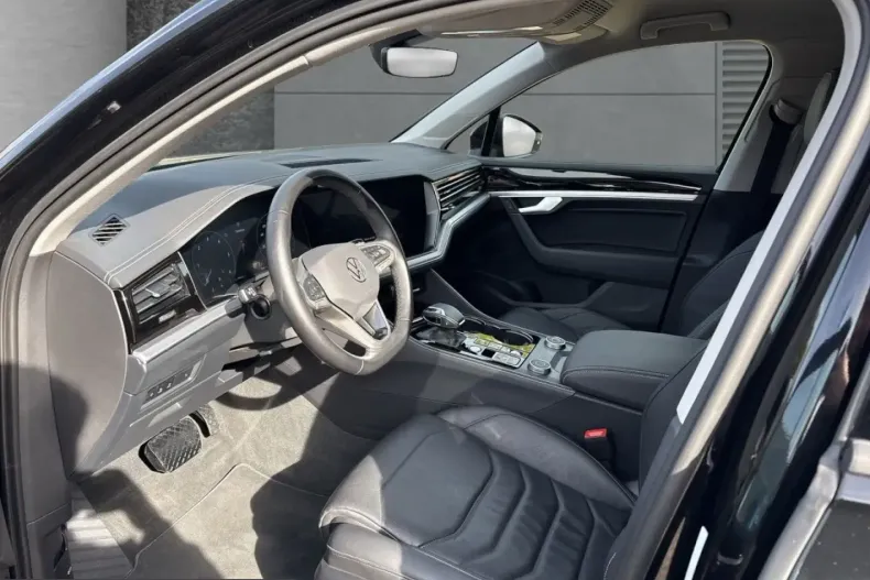 Volkswagen Touareg din 2025 cu 29.800 km - oferta VOL257340 - foto 9
