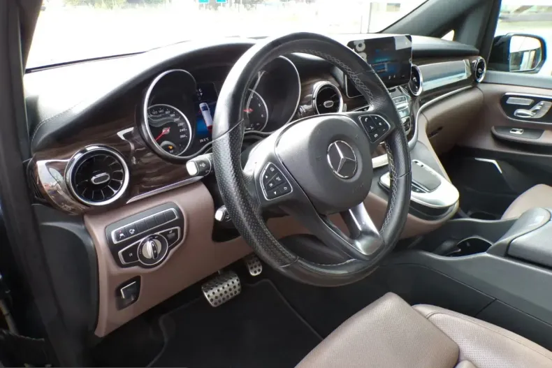 Mercedes-Benz V 300 (Clasa V) din 2022 cu 79.000 km - oferta MER257343 - foto 16