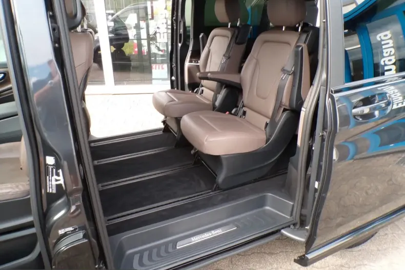 Mercedes-Benz V 300 (Clasa V) din 2022 cu 79.000 km - oferta MER257343 - foto 44