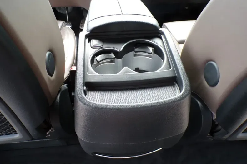 Mercedes-Benz V 300 (Clasa V) din 2022 cu 79.000 km - oferta MER257343 - foto 46