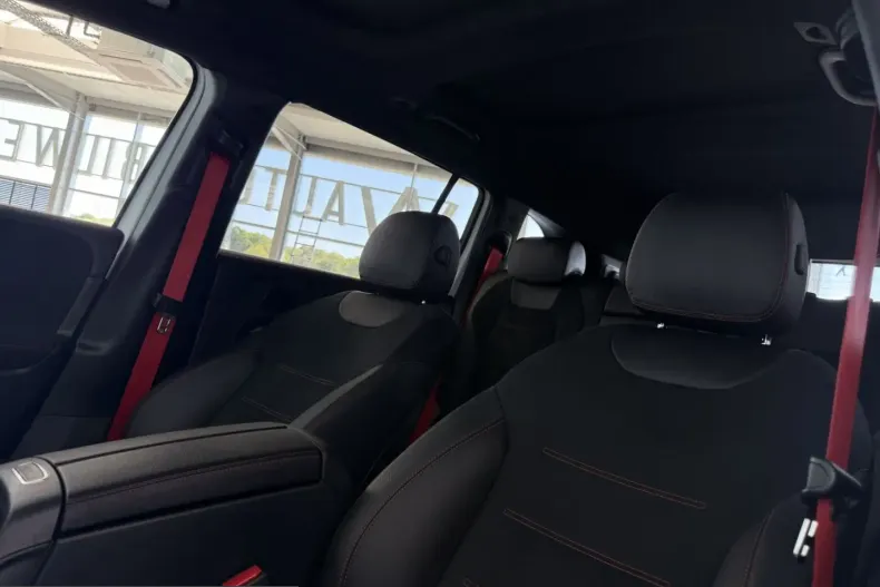 Mercedes-Benz GLB 35 AMG (Clasa GLB) din 2024 cu 23.060 km - oferta MER257351 - foto 11
