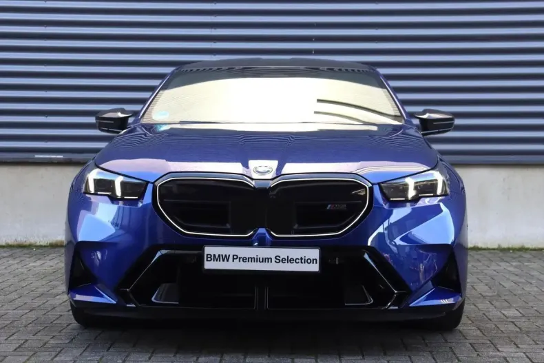 BMW M5 (Seria 5) din 2025 cu 17.314 km - oferta BMW257356 - foto 3
